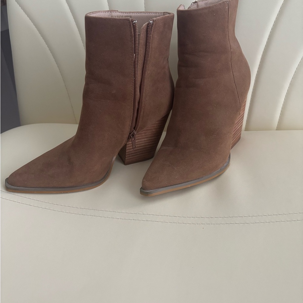 Elegant Brown Suede Ankle Booties - Picture 2 of 7